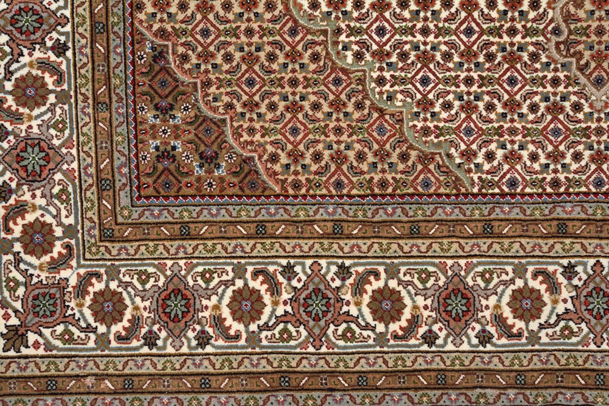 Orientaliska mattor - Tabriz kvadrat  - 203 x 201 cm - mörk beige