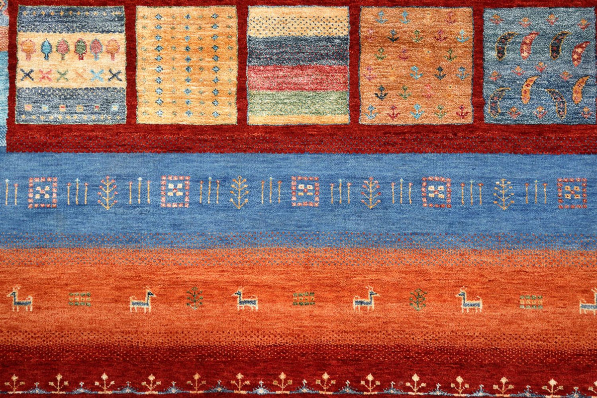 Gabbeh-mattan - Loribaft Indus - 249 x 206 cm - röd