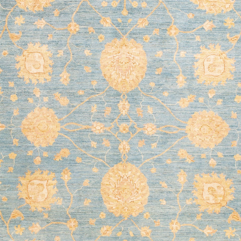 Ziegler Carpet - 343 x 248 cm - ljusblå
