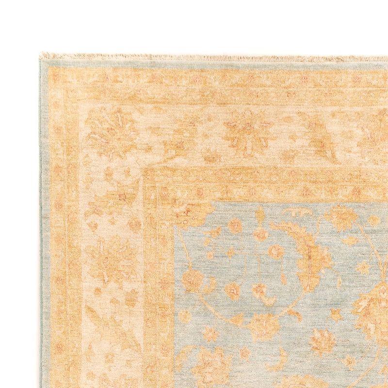 Ziegler Carpet - 342 x 257 cm - ljusblå