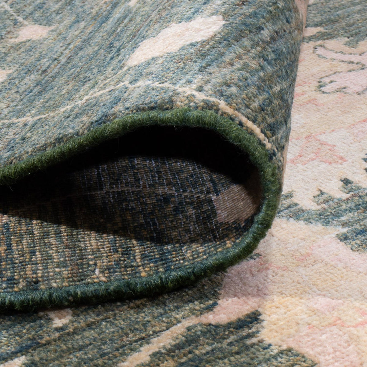 Ziegler Carpet - 348 x 256 cm - olivgrön