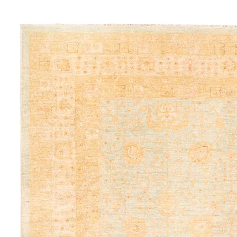 Ziegler Carpet - 394 x 309 cm - ljusblå