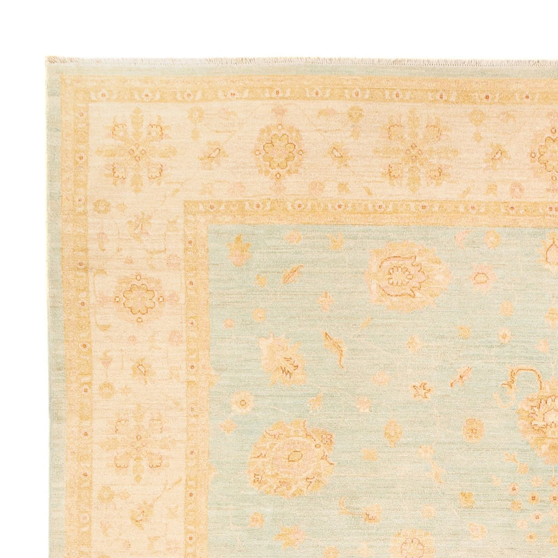 Ziegler Carpet - 367 x 276 cm - ljusblå