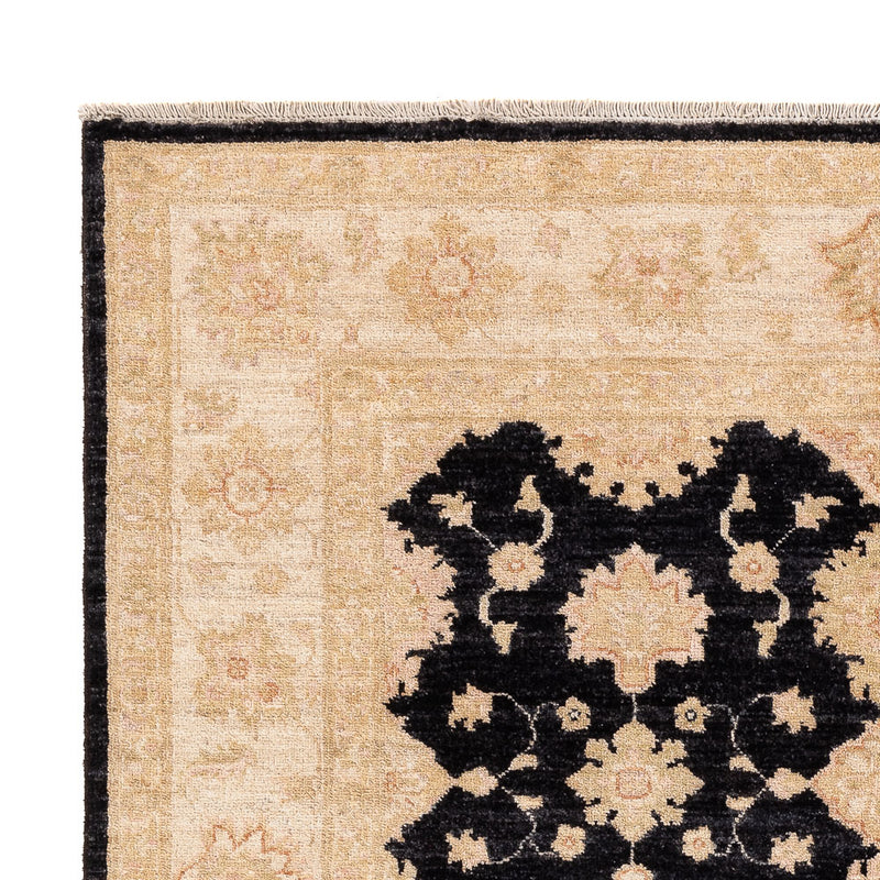Ziegler Carpet - 198 x 155 cm - svart