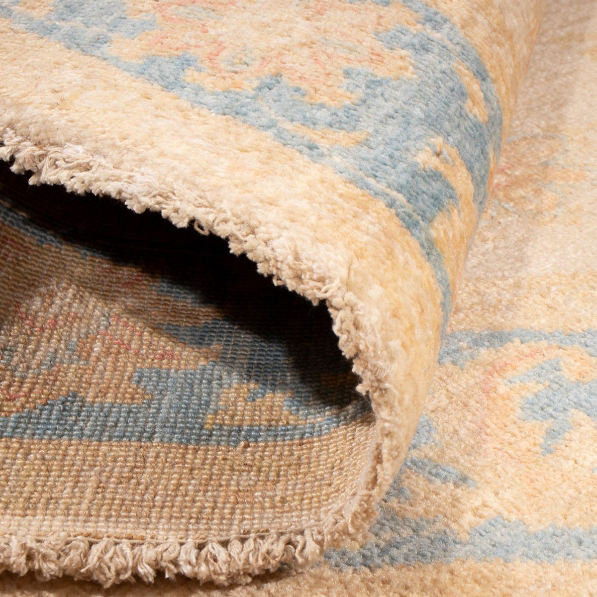 Ziegler Carpet runt  - 152 x 146 cm - beige