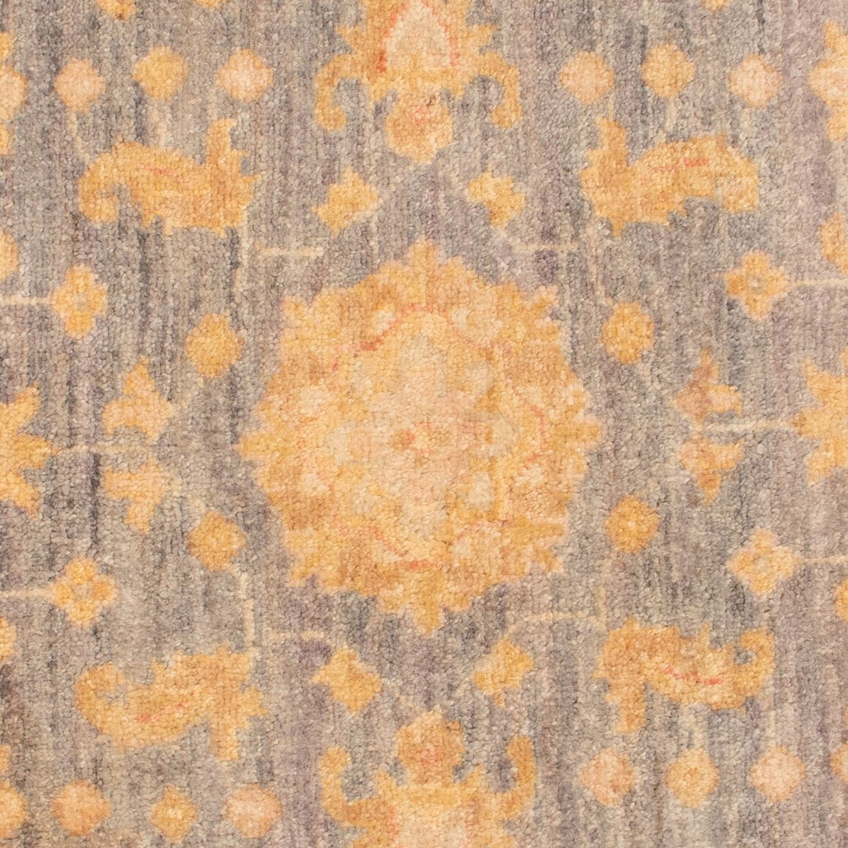 Ziegler Carpet runt  - 92 x 96 cm - beige