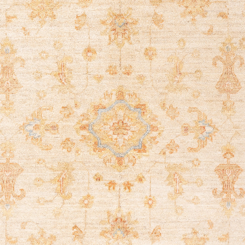 Ziegler Carpet - 181 x 122 cm - beige
