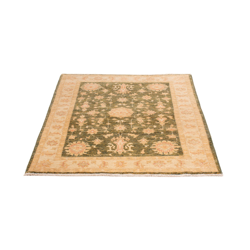 Ziegler Carpet - 146 x 104 cm - olivgrön