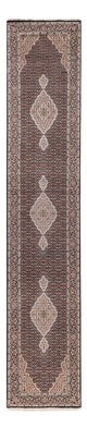 Indo Tabriz Mattan 406x82cm - Oriental Carpet