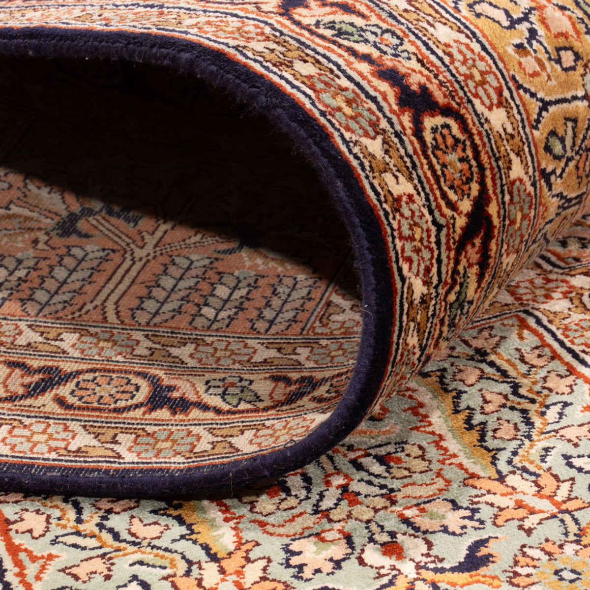 Sidenmatta - Kashmir Silk - 308 x 242 cm - mörk beige