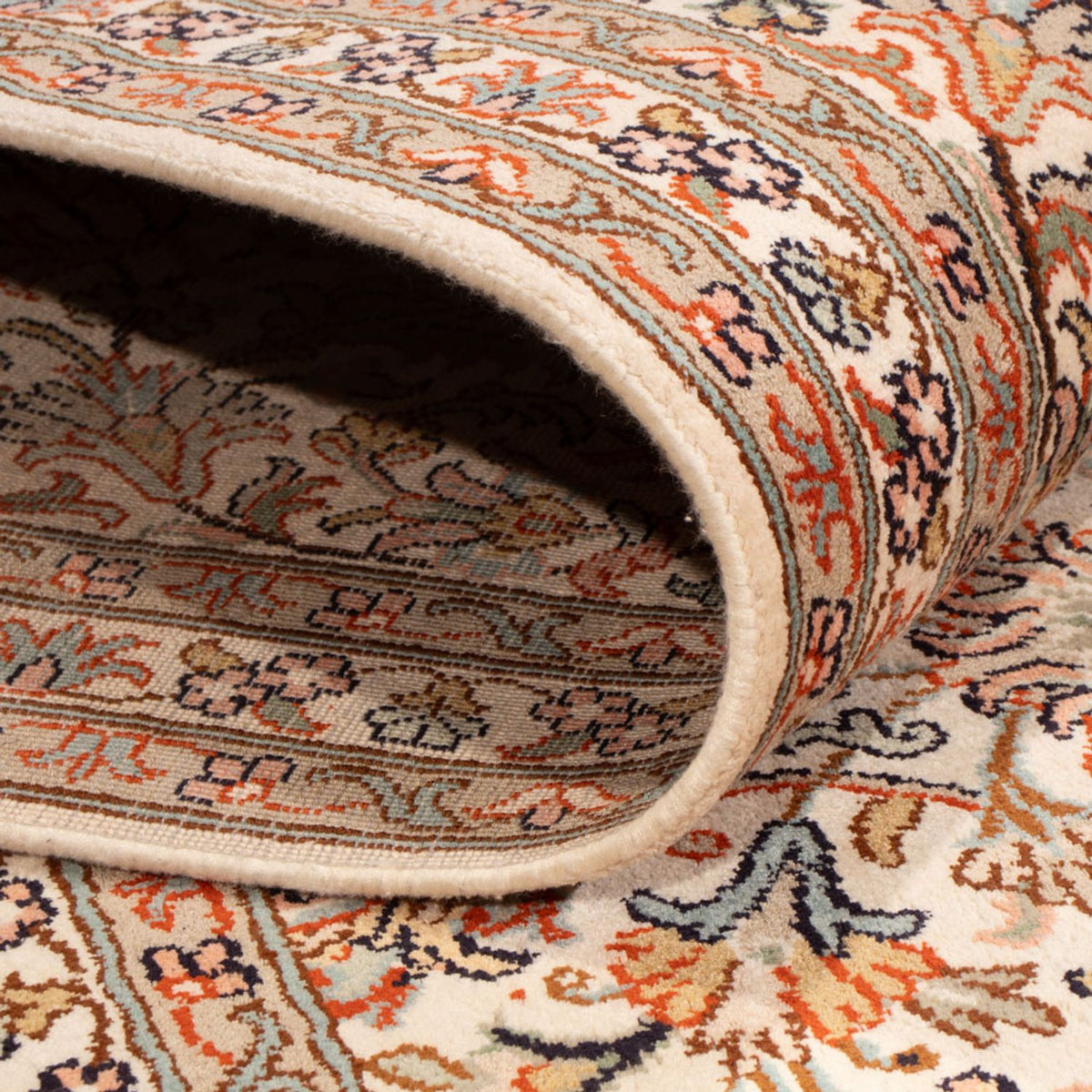 Sidenmatta - Kashmir Silk - 318 x 216 cm - mörk beige