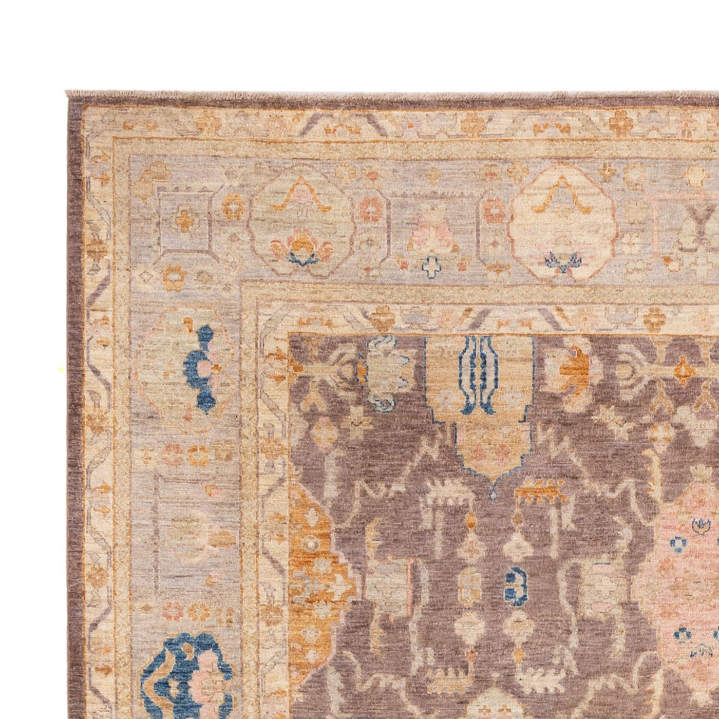 Ushak Mattan 353x244cm - Oriental Carpet