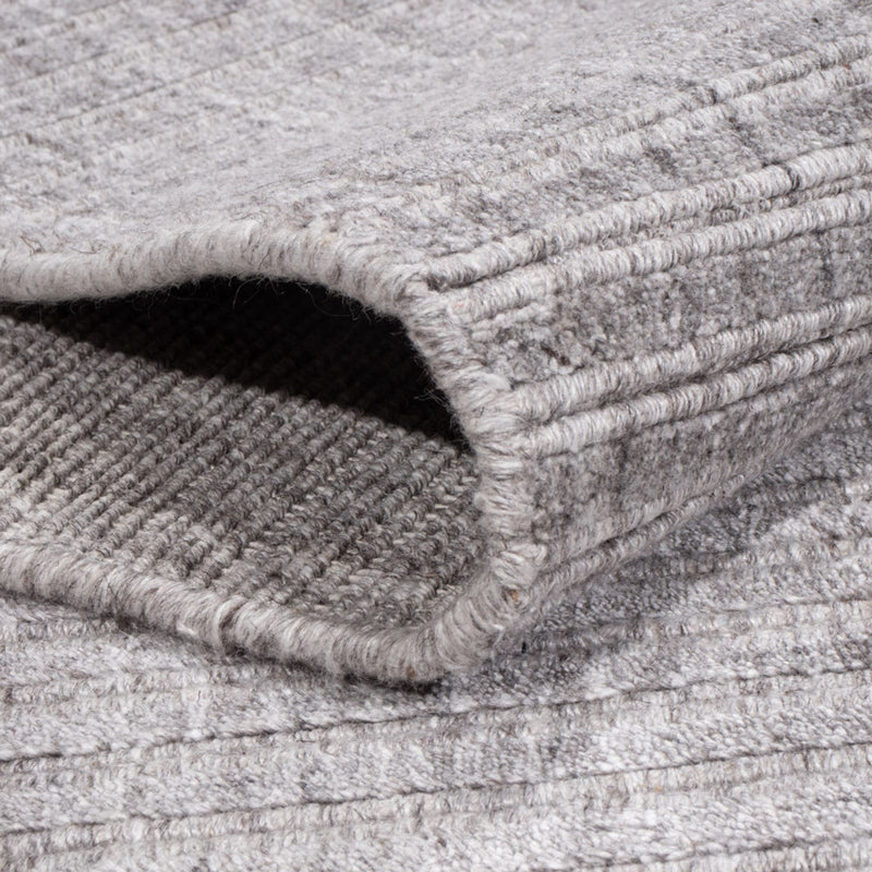 Designermatta - 308 x 244 cm - ljusgrå