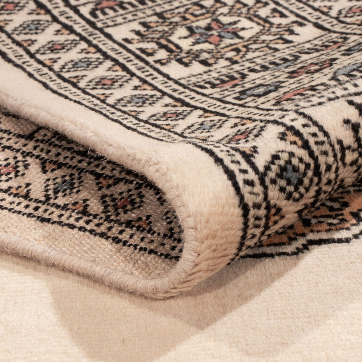 Pakistanska mattan - 193 x 124 cm - beige