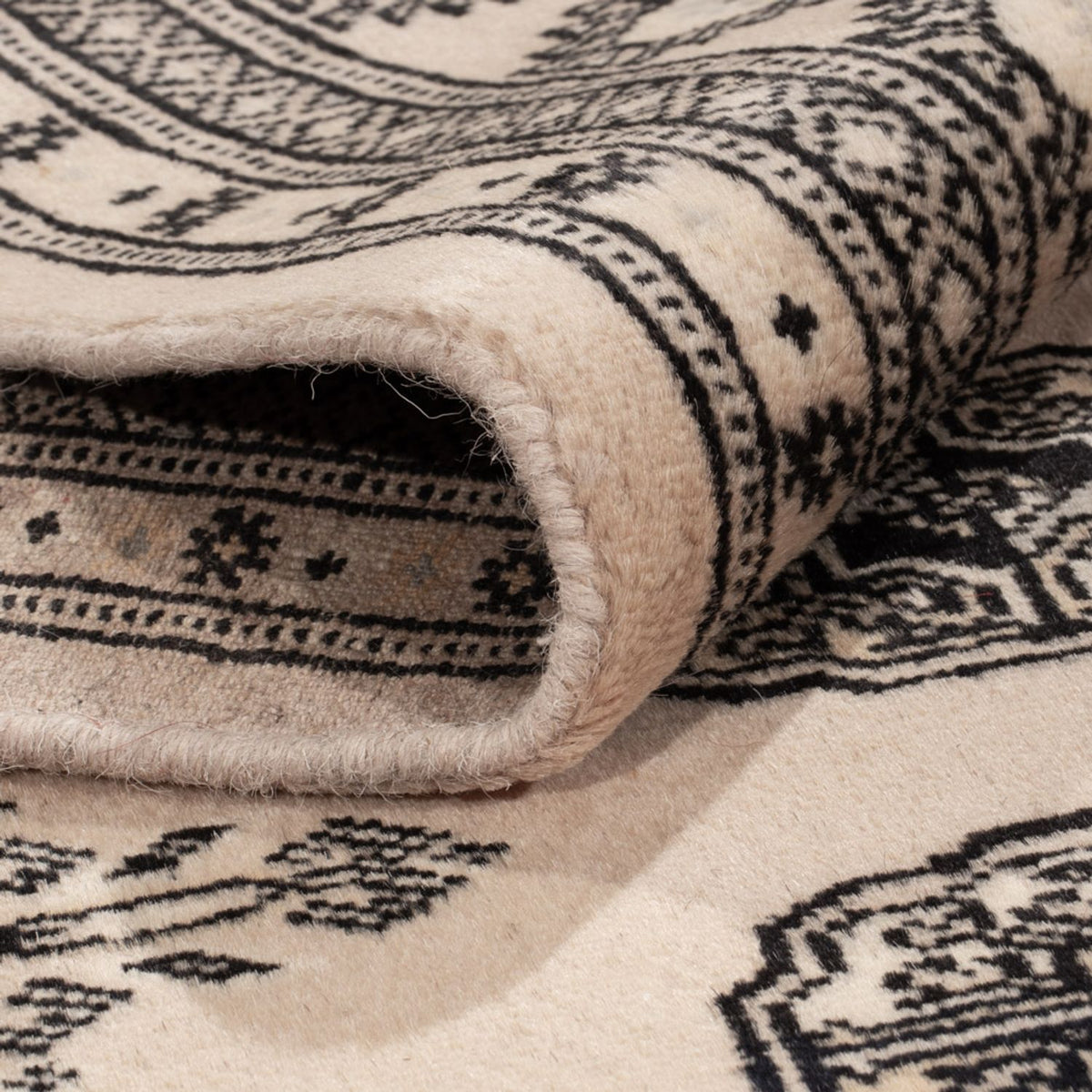 Pakistanska mattan - 174 x 126 cm - beige