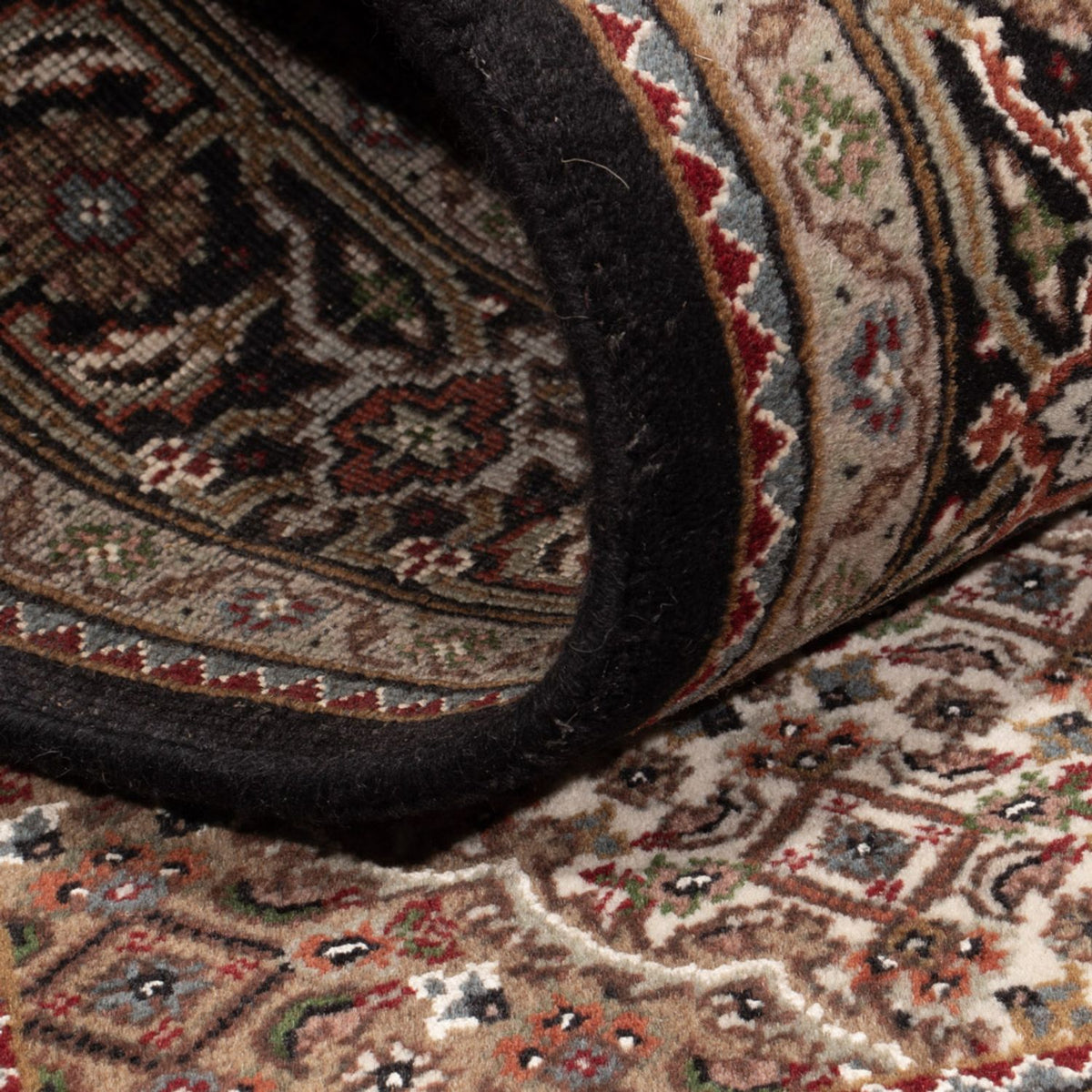 Orientaliska mattor - Tabriz - 184 x 120 cm - mörk beige