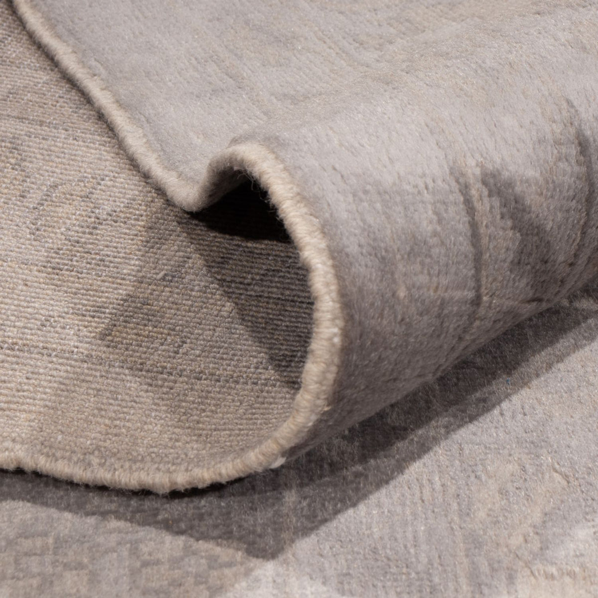 Designermatta - 368 x 283 cm - grått