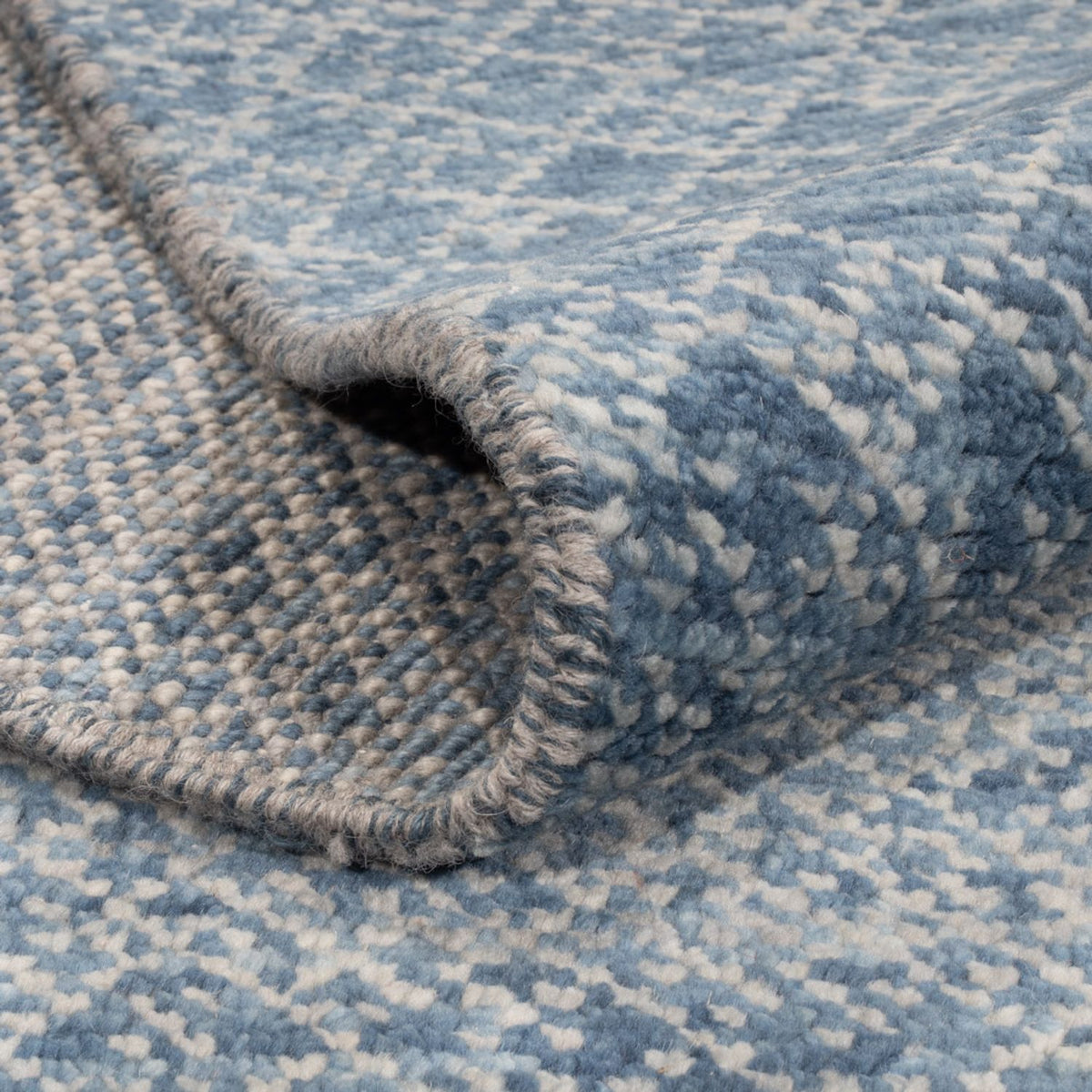 Designermatta - 365 x 277 cm - ljusblå