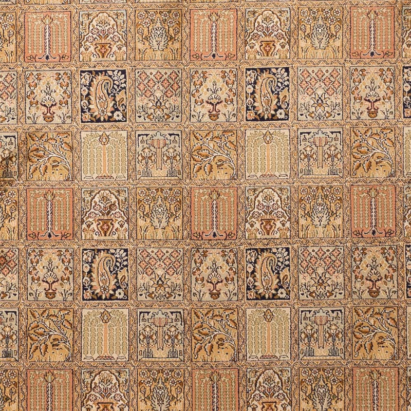 Sidenmatta - Kashmir Silk - 339 x 246 cm - mörk beige