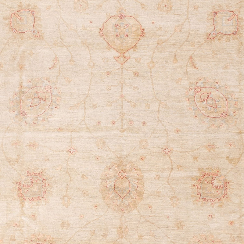 Ziegler Carpet - 689 x 402 cm - beige