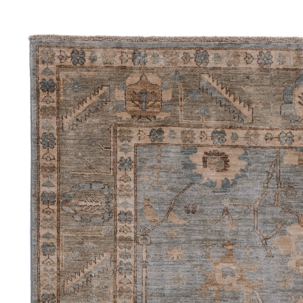 Ushak Mattan 239x172cm - Oriental Carpet