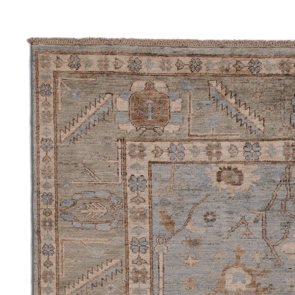 Ushak Mattan 193x153cm - Oriental Carpet