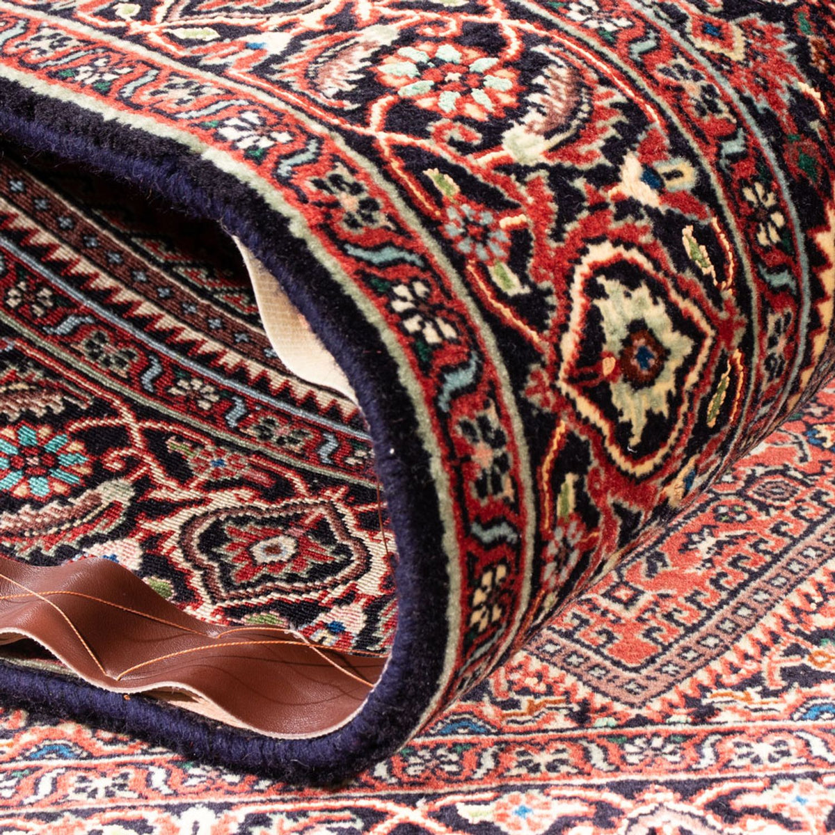 Persisk matta - Bijar - Royal - 181 x 112 cm - röd