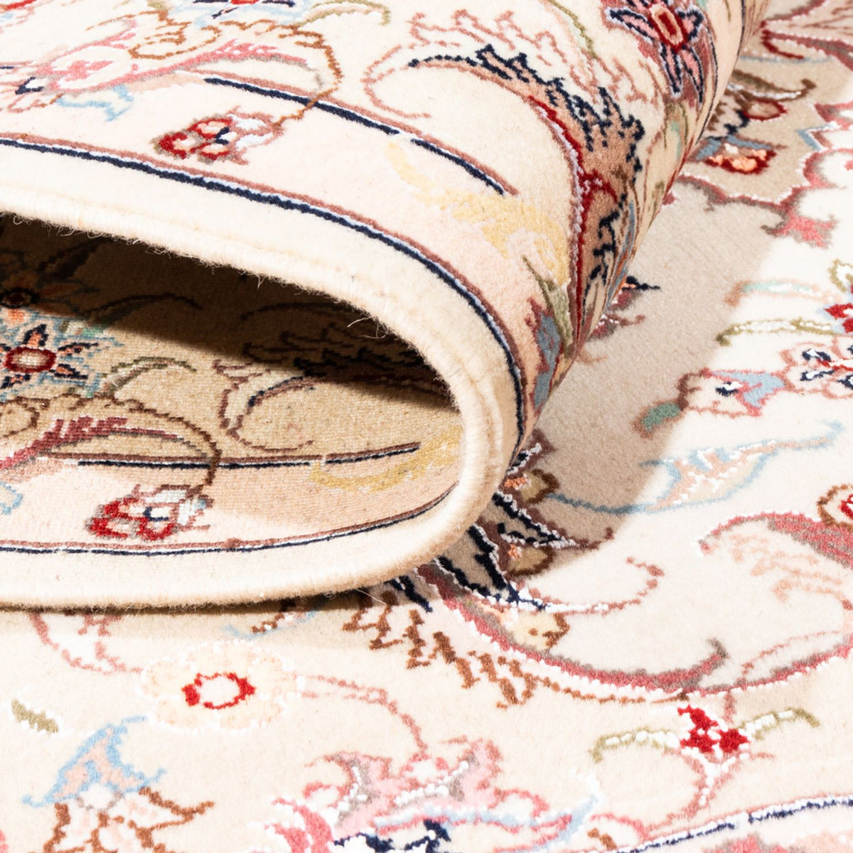 Persisk matta - Tabriz - 196 x 151 cm - grädde