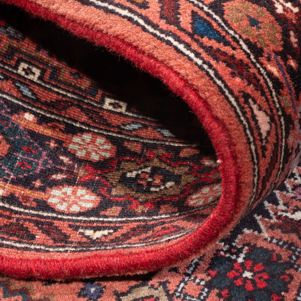 Persisk matta - Nomadic - 126 x 84 cm - mörkröd