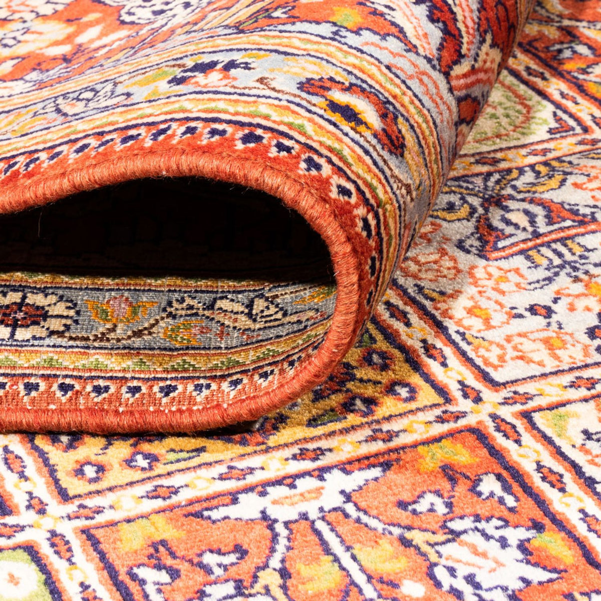 Persisk matta - Classic - 244 x 198 cm - lax