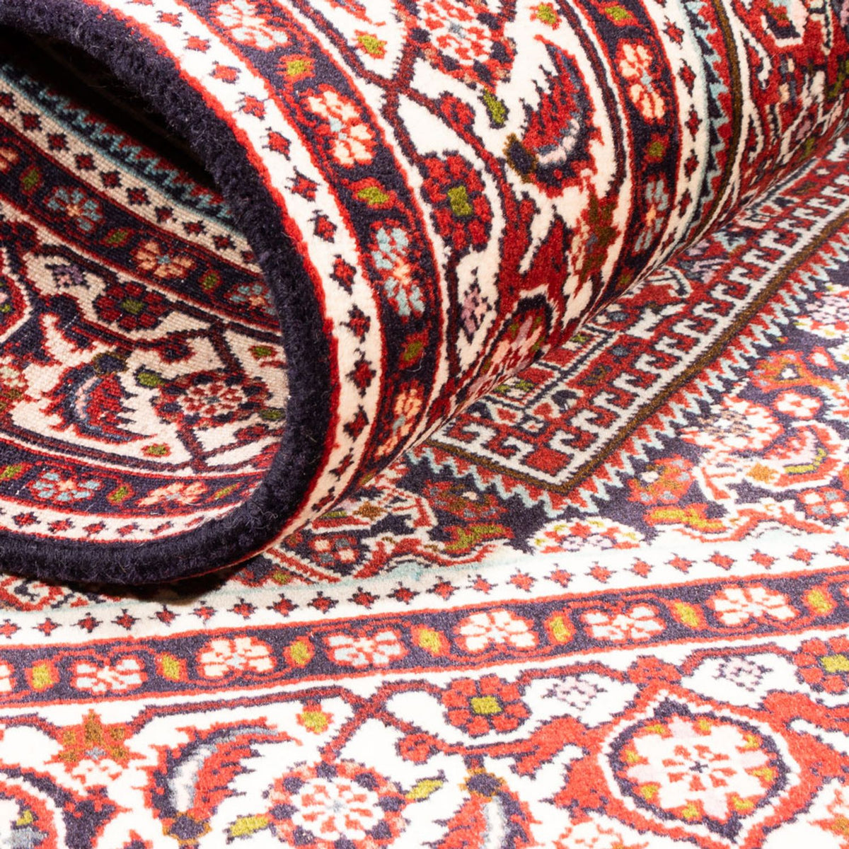 Persisk matta - Bijar - Royal - 174 x 107 cm - röd