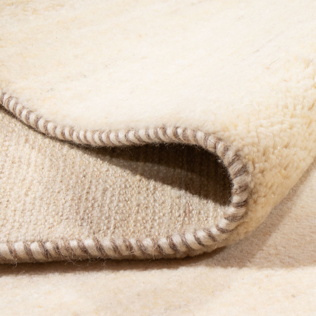 Gabbeh-matta - persisk - 335 x 238 cm - ljusbeige