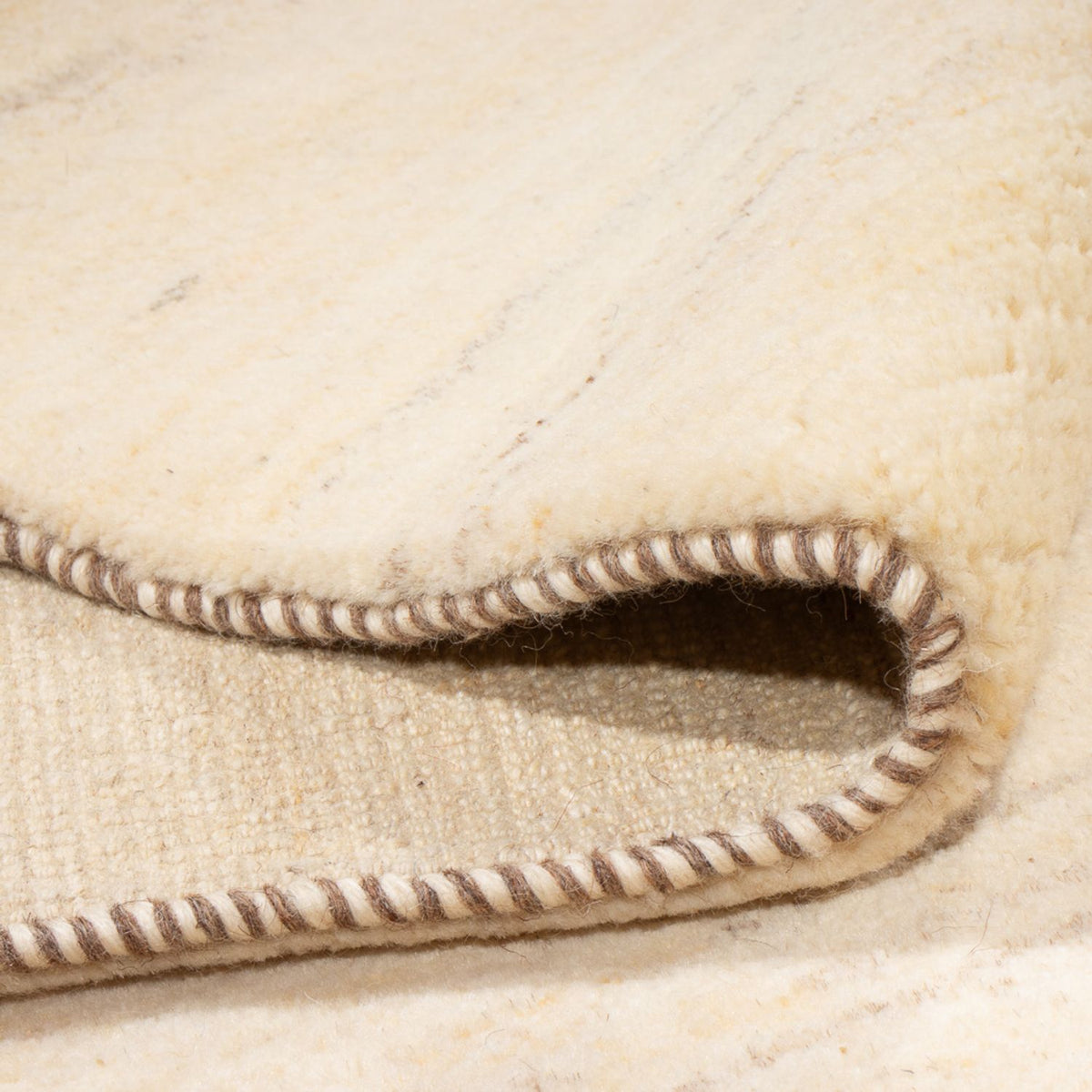 Gabbeh-matta - persisk - 278 x 250 cm - ljusbeige