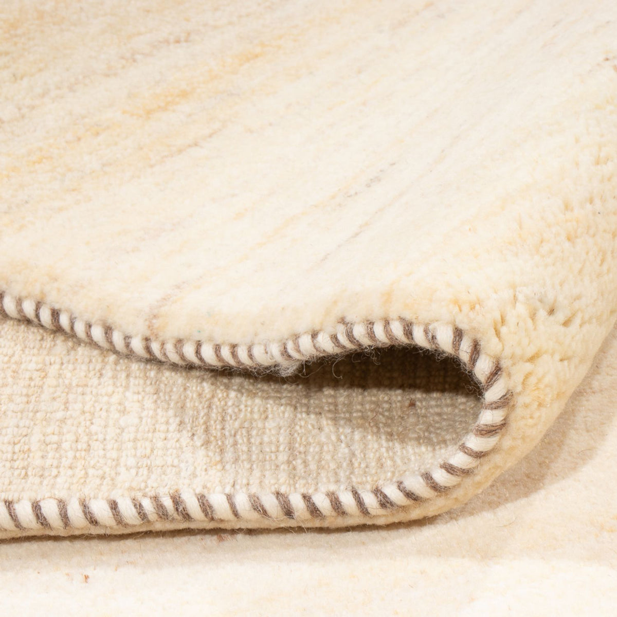 Gabbeh-matta - persisk - 238 x 175 cm - ljusbeige