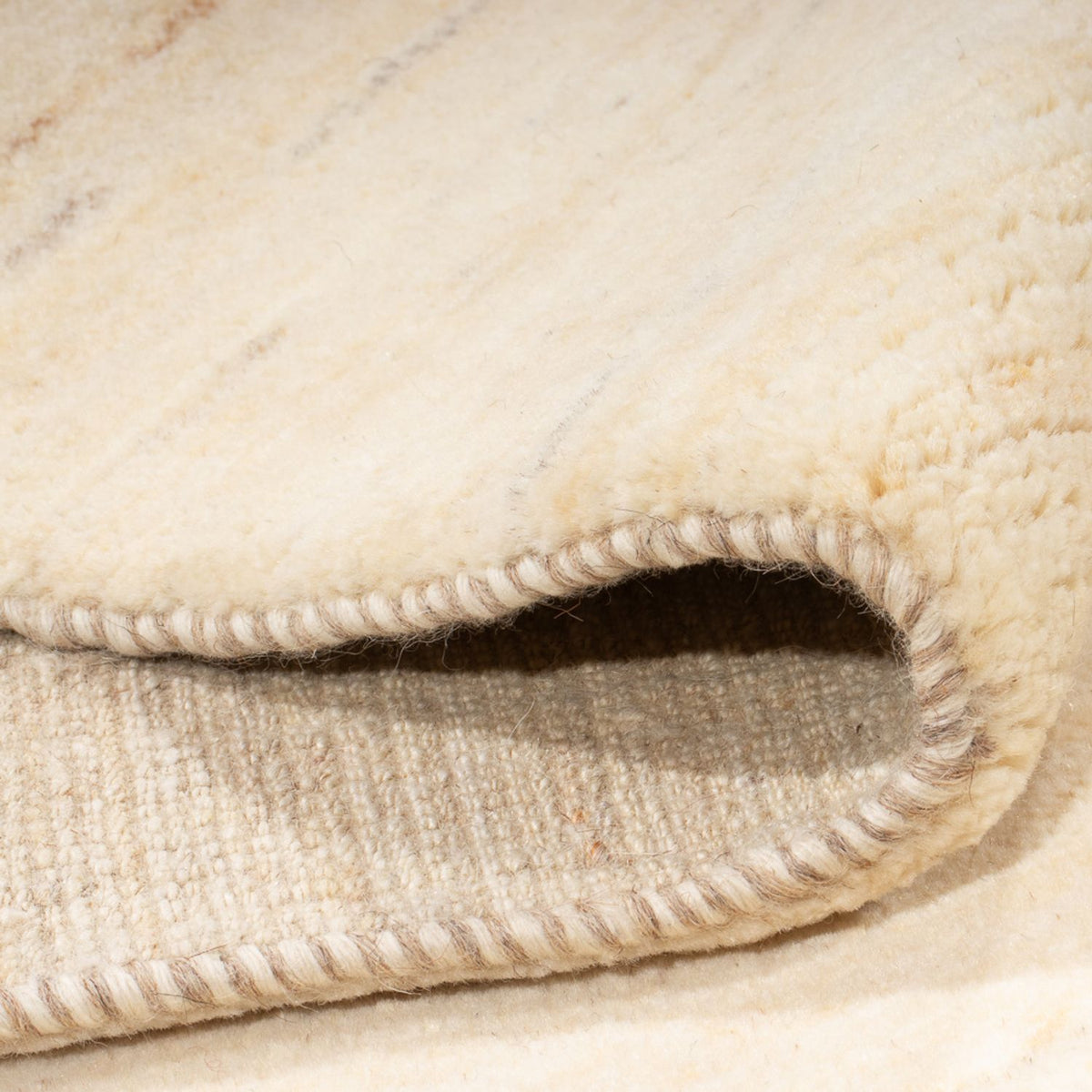 Gabbeh-matta - persisk - 240 x 175 cm - ljusbeige