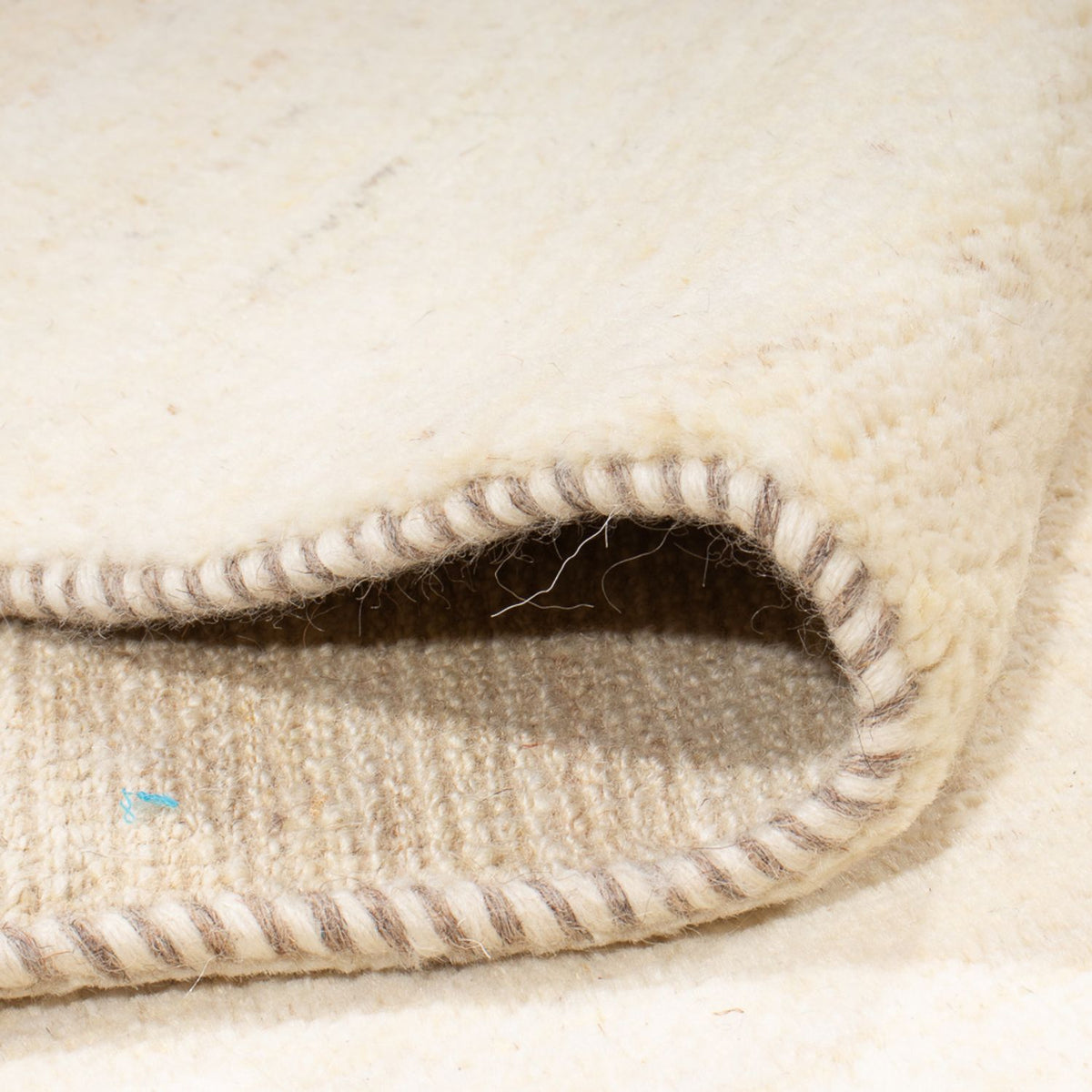 Gabbeh-matta - persisk - 247 x 178 cm - naturvit