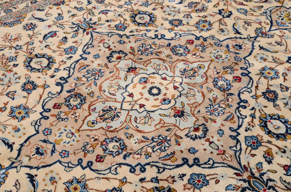 Persiska mattor - Keshan - 379 x 241 cm - beige