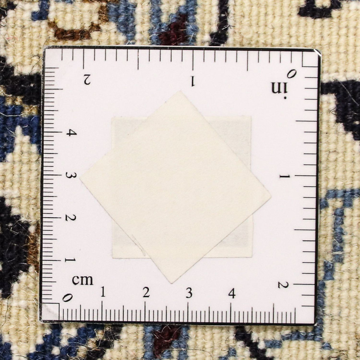 Persisk matta - Nain - 191 x 150 cm - mörkröd