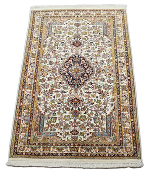Sidenmatta - Kashmir Silk - 154 x 93 cm - beige
