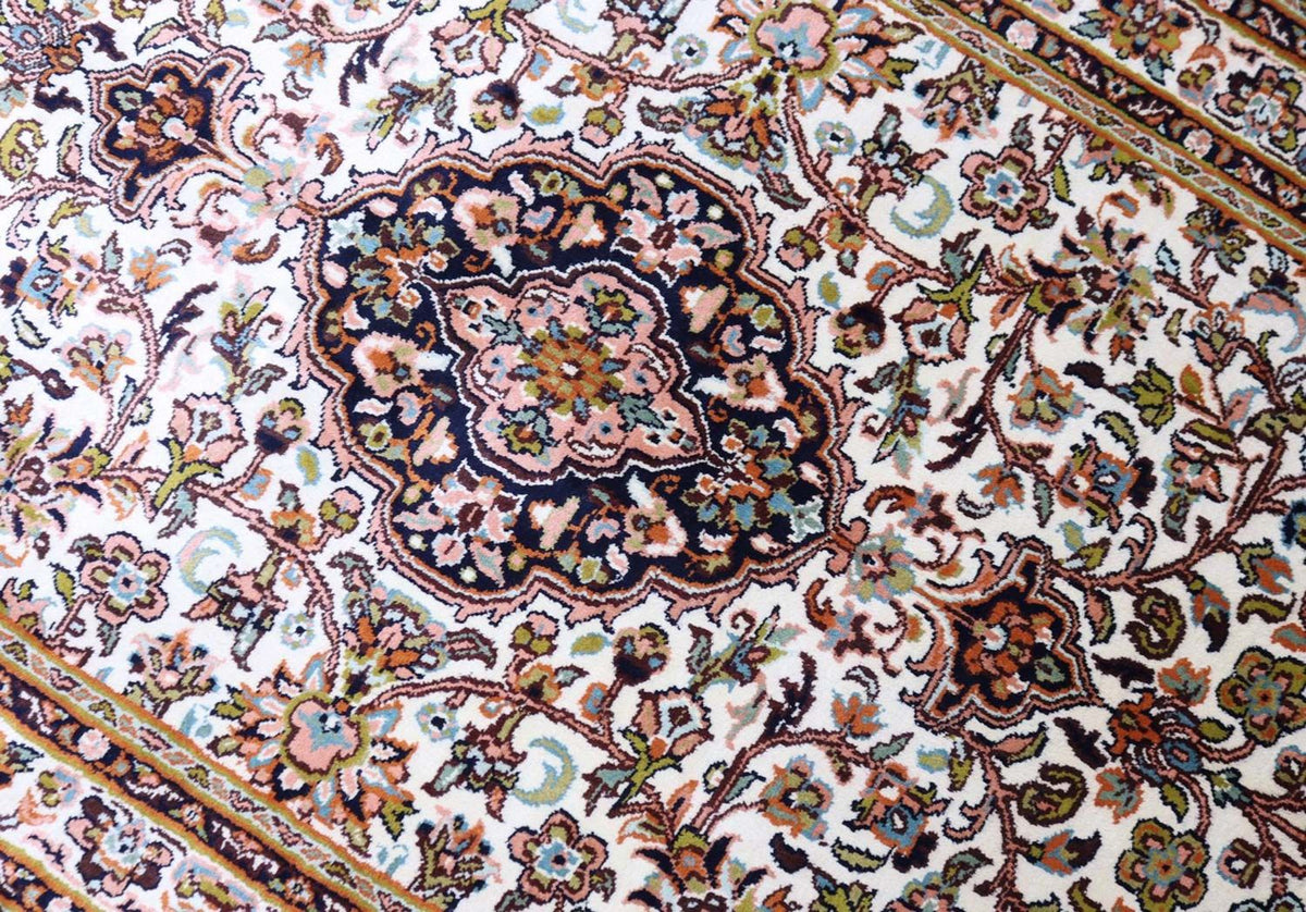 Sidenmatta - Kashmir Silk - 154 x 93 cm - beige