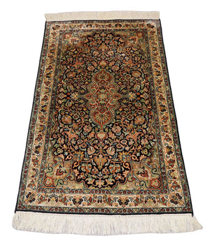 Sidenmatta - Kashmir Silk - 124 x 77 cm - mörkblå