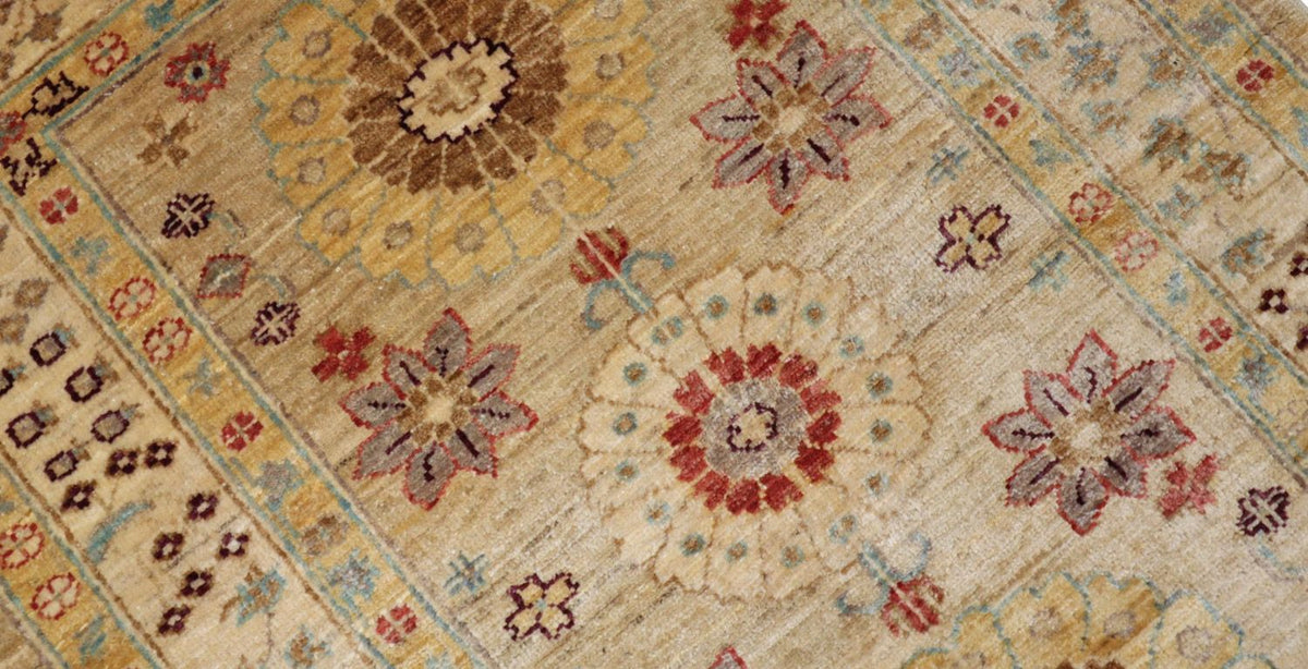Ziegler Carpet - 112 x 81 cm - beige