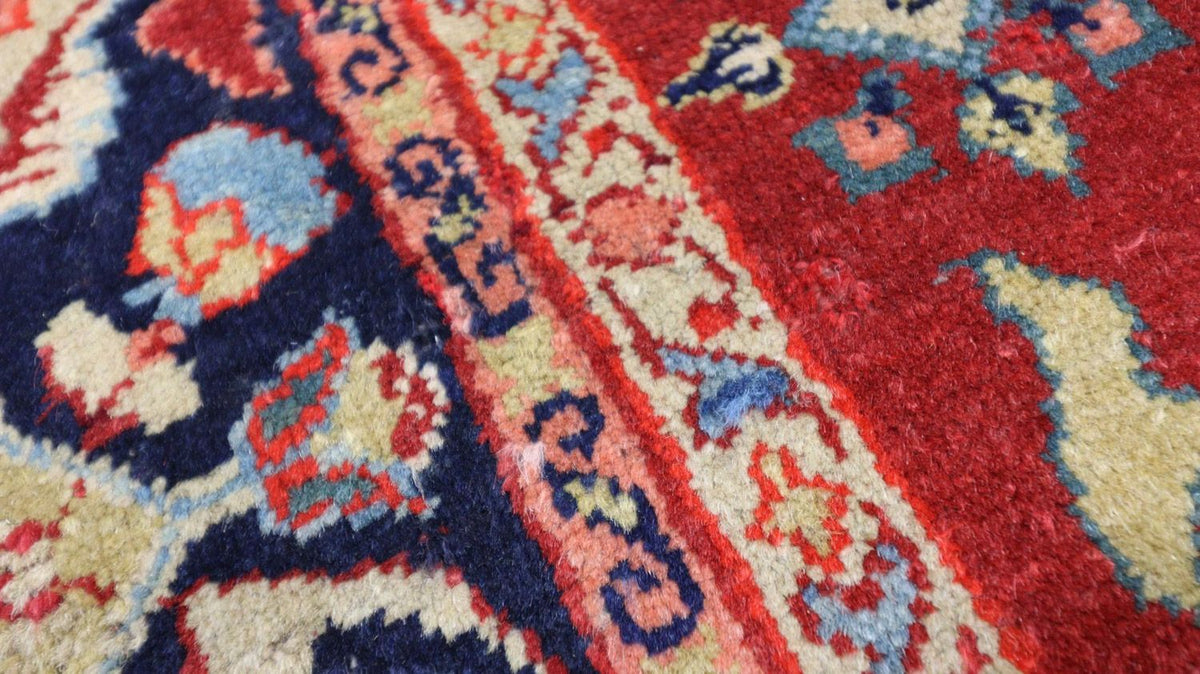 Oriental Carpet - 205 x 139 cm - mörkröd