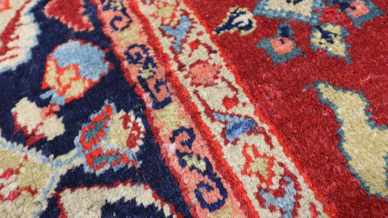 Oriental Carpet - 205 x 139 cm - mörkröd