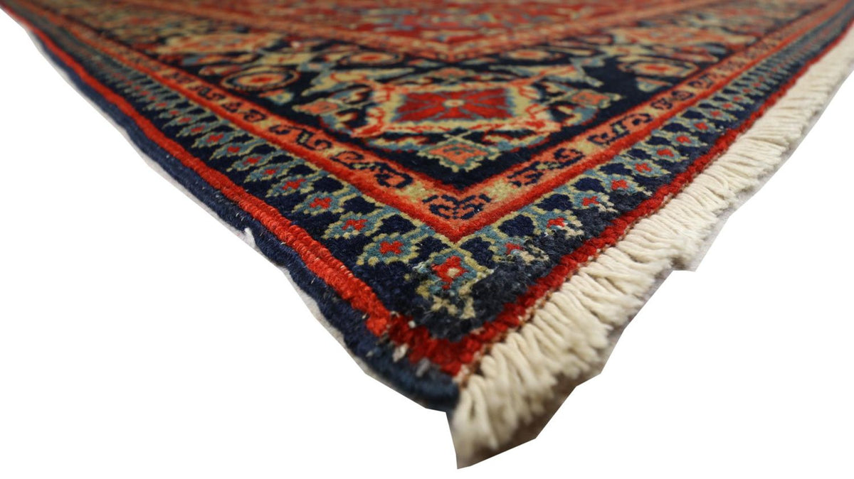 Oriental Carpet - 205 x 139 cm - mörkröd