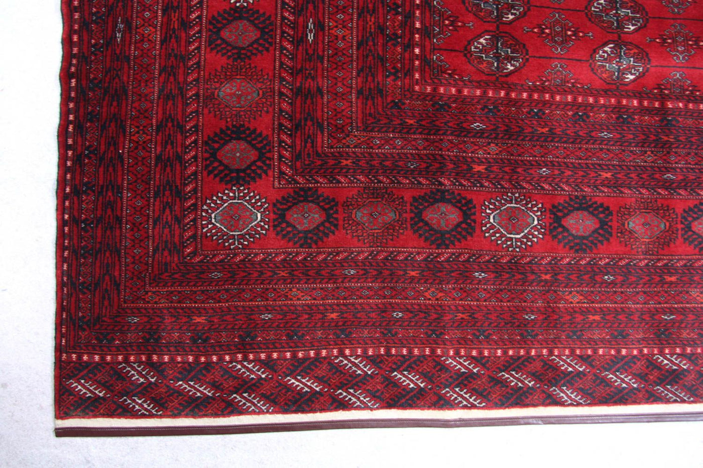 Bukhara Mattan 338x258cm - Oriental Carpet