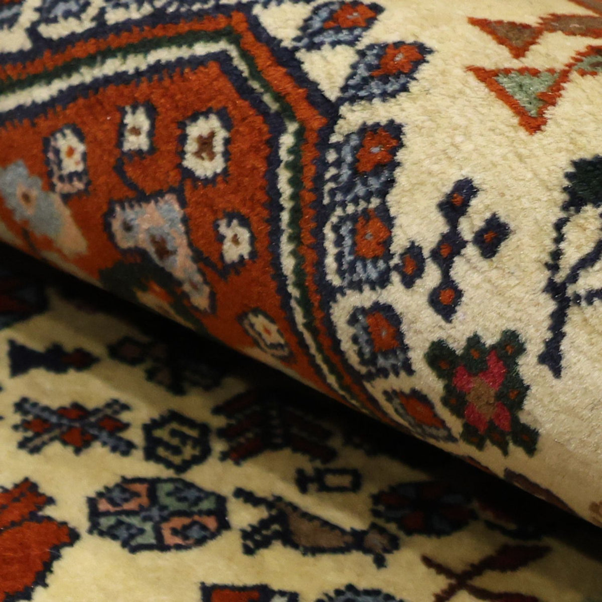 Persisk matta - Nomadic - 140 x 103 cm - grädde