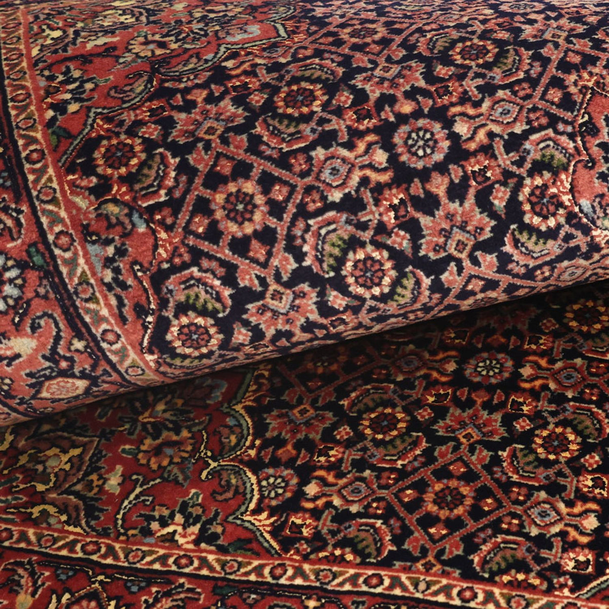 Persisk matta - Bijar - 131 x 79 cm - mörkröd