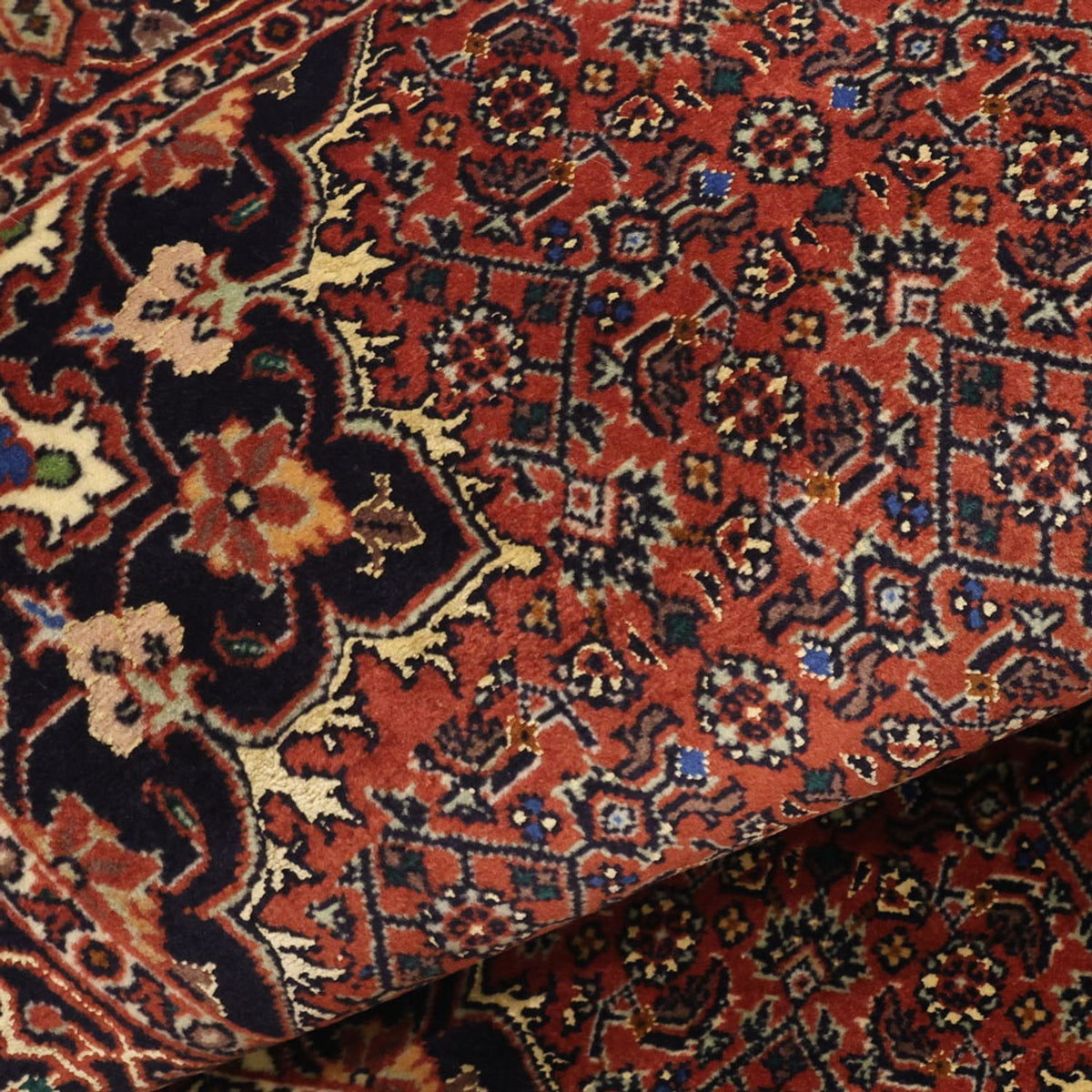 Persisk matta - Bijar - 139 x 68 cm - mörkröd