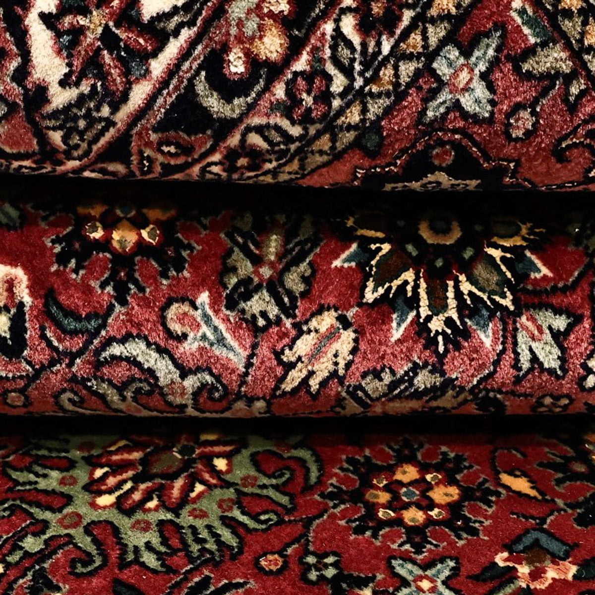 Persisk matta - Bijar - Kungliga - 163 x 153 cm - mörkröd
